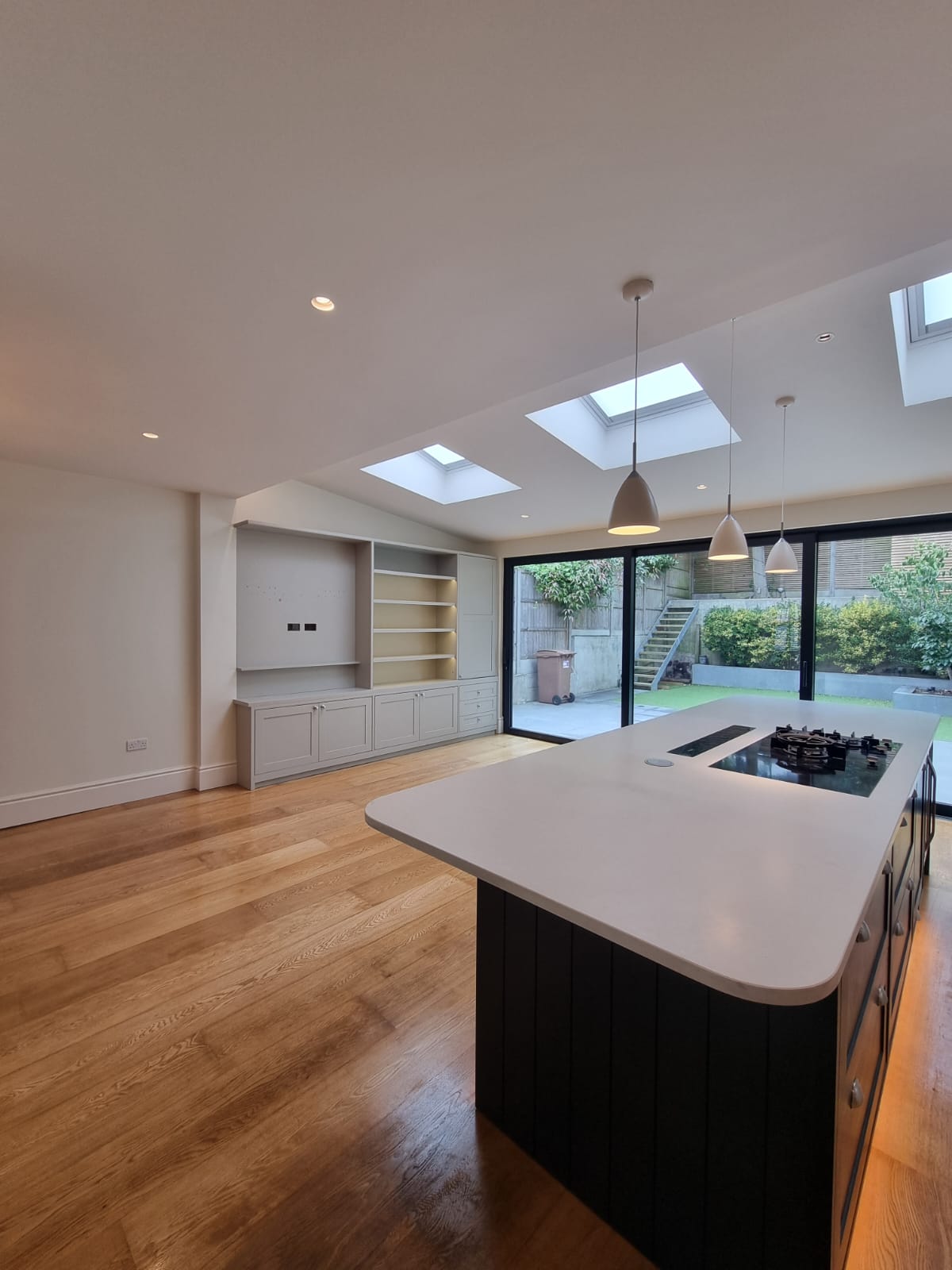 Interior and Exterior Decorating Work/ Walthamstow, Leyton, Leytonstone, Chigwell, Ealing, South Woodford, Clapton